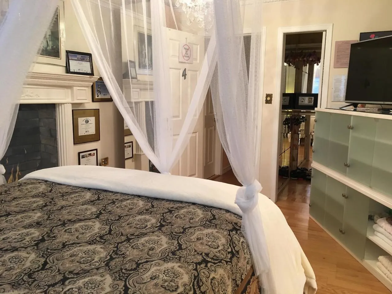 Diana'S Luxury Bed And Breakfast Vancouver Frühstückspension
